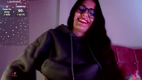 Snapshot of paris_love69 chatting on December 17, 5:29 am Paris online show from December 17, 5:29 am
