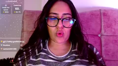 Snapshot of paris_love69 chatting on December 14, 10:02 am Paris online show from December 14, 10:02 am