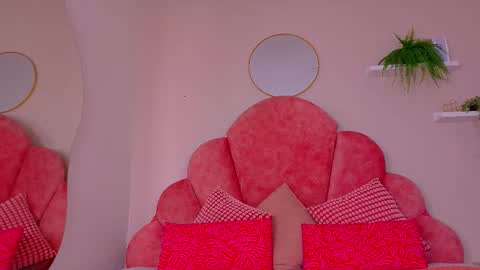 PARIS online show from February 2, 7:54 pm