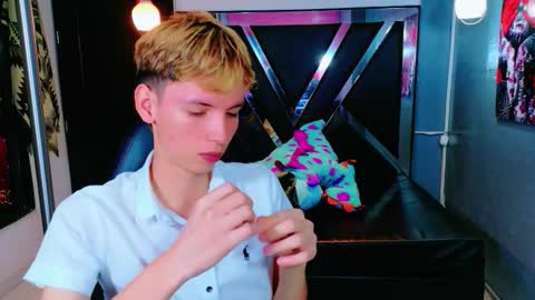 park_jimin1 online show from November 30, 2:57 pm