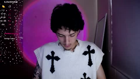 parker_222 online show from March 30, 7:14 pm