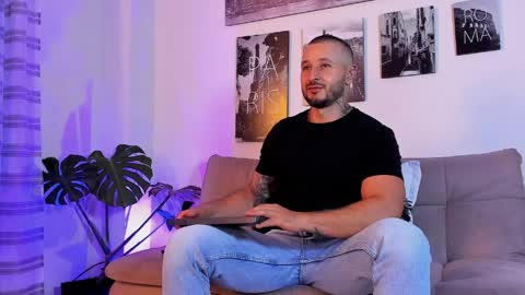 parker lavine online show from March 28, 2:57 am