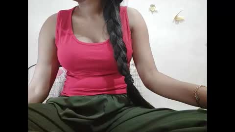 parneetu_642 online show from April 13, 3:11 am