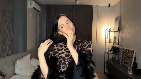 Stacy online show from March 19, 2:22 pm