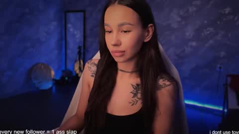 Linn online show from December 15, 4:58 pm