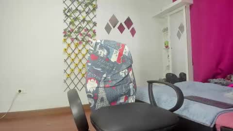 Parys Moore online show from November 21, 3:26 am