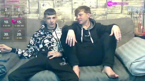 Max tall dark-haired guy with tattoos and Phil blond-haired online show from April 18, 1:29 am