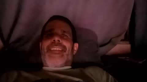 Snapshot of passionateparaplegic chatting on February 19, 3:39 am Passionateparaplegic online show from February 19, 3:39 am