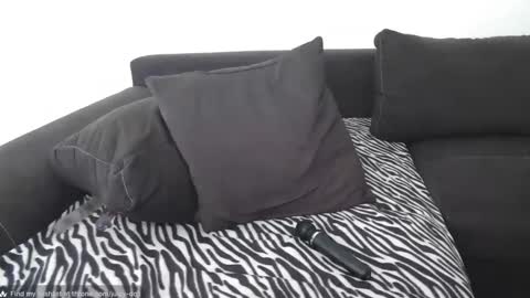 LARA  online show from March 12, 2:56 pm