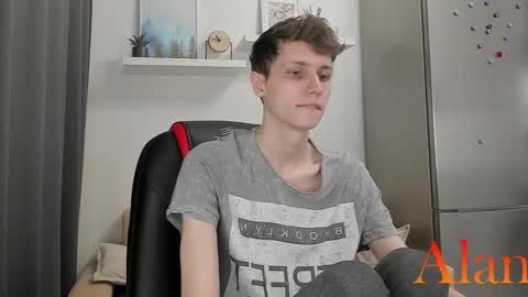 Alan online show from October 6, 3:41 pm