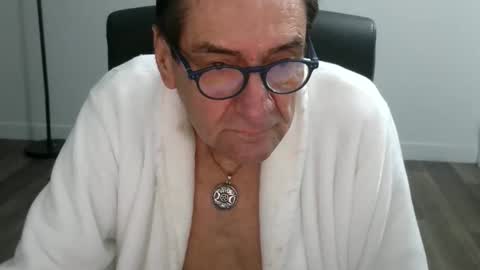 Bob online show from November 21, 2:37 pm