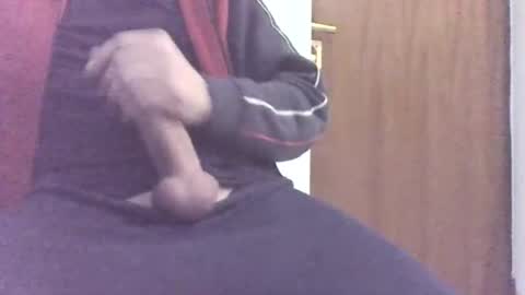 Snapshot of patatini784 chatting on December 22, 9:31 pm patatini784 online show from December 22, 9:31 pm