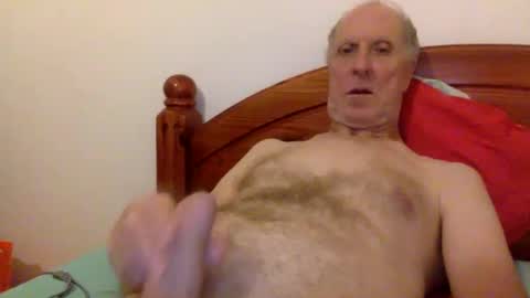 Snapshot of patibulaire1912 chatting on January 2, 7:51 pm Pati24 online show from January 2, 7:51 pm