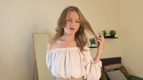 Vicki online show from September 18, 10:19 am