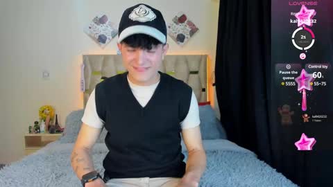 Snapshot of patrick_sanzz chatting on February 28, 1:26 am patrick online show from February 28, 1:26 am