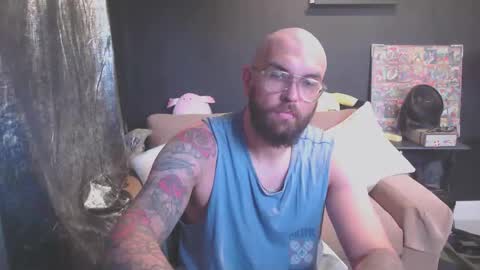 patrickmorris92 online show from April 14, 7:44 am