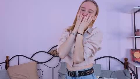 Snapshot of patsy_lewis chatting on September 17, 8:07 am Alice online show from September 17, 8:07 am