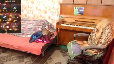 PatsyORose online show from December 22, 7:04 am