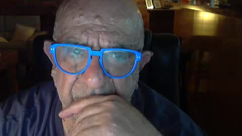 Snapshot of patvac chatting on January 4, 12:59 pm patvac online show from January 4, 12:59 pm