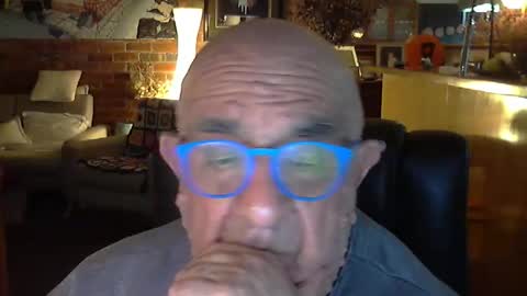Snapshot of patvac chatting on September 18, 2:32 pm patvac online show from September 18, 2:32 pm