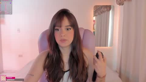 Snapshot of pau_cute chatting on March 12, 9:56 pm Sofa online show from March 12, 9:56 pm