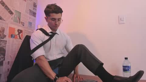 Snapshot of paul_evanss chatting on February 11, 6:22 pm Paul online show from February 11, 6:22 pm