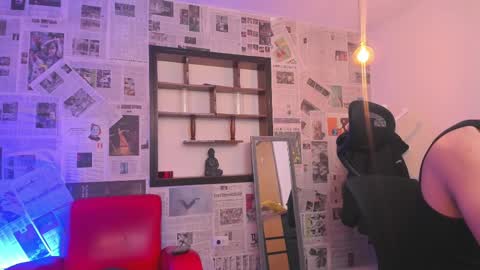 Snapshot of paul_evanss chatting on February 14, 12:47 pm Paul online show from February 14, 12:47 pm