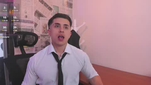 Snapshot of paul_evanss chatting on February 13, 3:24 pm Paul online show from February 13, 3:24 pm