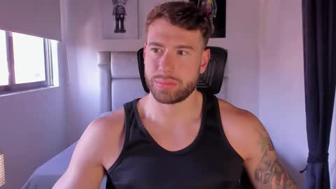 PAUL ROGER online show from March 11, 1:01 pm