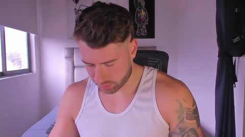 PAUL ROGER online show from February 18, 2:16 pm