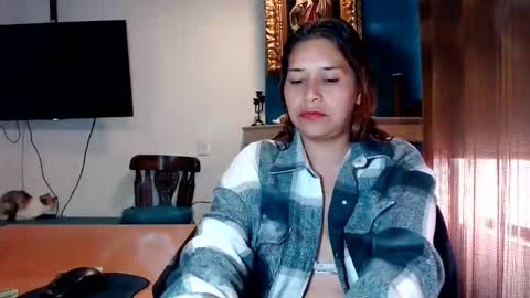 PAULA online show from December 1, 8:11 pm