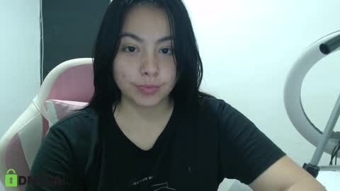 Snapshot of paula_torrez chatting on February 18, 5:31 am paula_torrez online show from February 18, 5:31 am