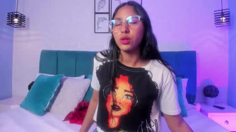 Pau  online show from November 10, 1:14 pm