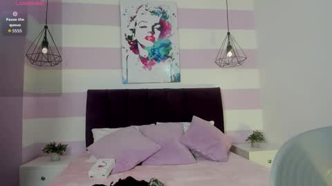 Pau  online show from November 1, 3:18 am