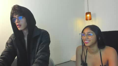 Pau  online show from October 24, 11:27 pm