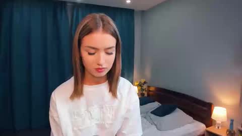 Snapshot of paulettelafevre chatting on September 10, 7:59 pm Eva online show from September 10, 7:59 pm