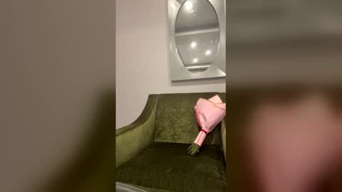 latina online show from February 15, 5:33 pm