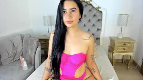 paulina lux online show from January 12, 8:16 pm