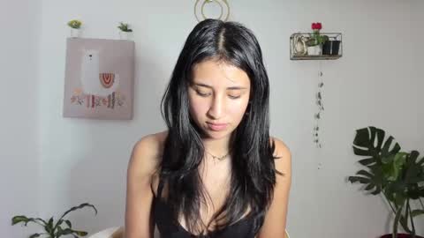 Snapshot of paulina_moons_1 chatting on March 9, 1:35 am paulina moos 1 online show from March 9, 1:35 am
