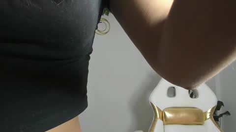 Snapshot of paulina_moons_1 chatting on March 7, 10:21 pm paulina moos 1 online show from March 7, 10:21 pm