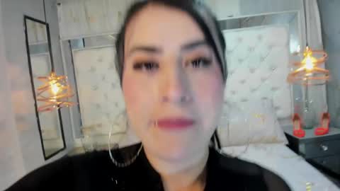 paulinabelen21 online show from March 8, 4:01 am