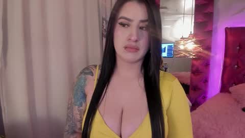 paulinabelen21 online show from October 26, 4:57 am