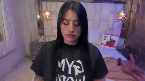 paulinabelen21 online show from March 12, 3:54 am