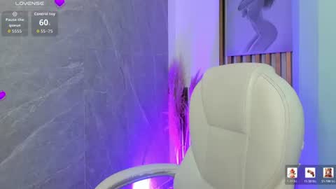 Paulina Belle online show from July 1, 1:53 pm