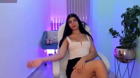 Snapshot of paulinabelle chatting on February 5, 5:20 am Paulina Belle online show from February 5, 5:20 am