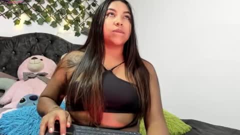 Snapshot of paulinaswan_ chatting on March 7, 5:07 am Paulina online show from March 7, 5:07 am