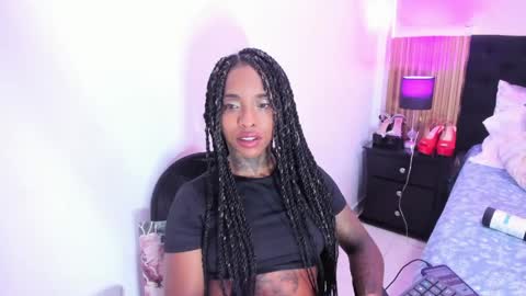 Pauline online show from April 15, 2:31 pm