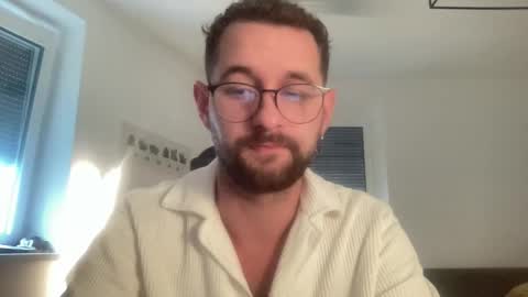 love bush online show from October 11, 7:02 am