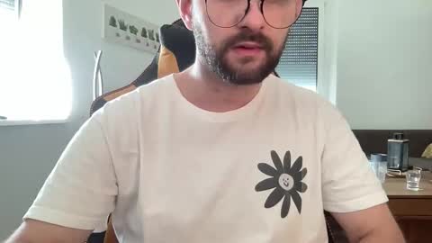 love bush online show from October 19, 8:52 am