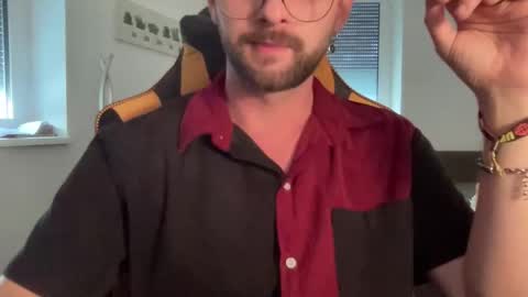 love bush online show from October 6, 2:13 pm